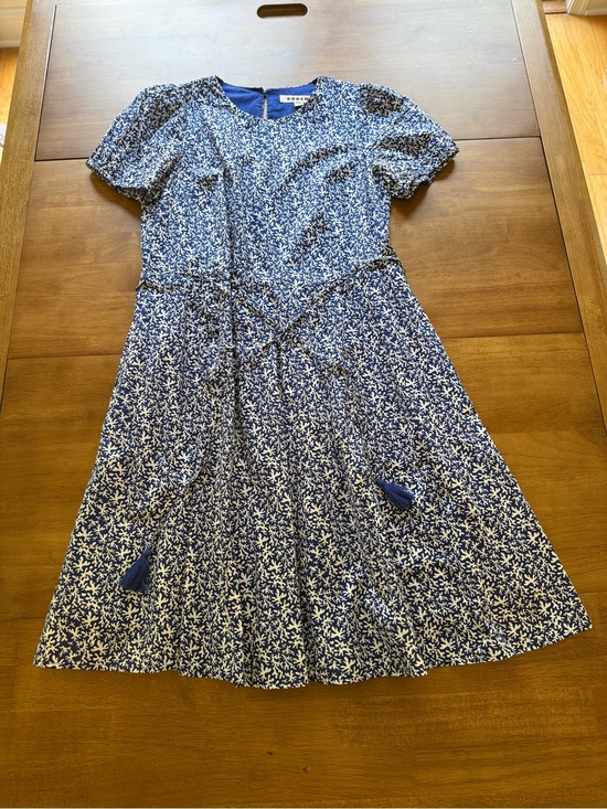 Boden Dresses & Skirts - Boden Blue and White Floral Tie-Waist Casual Dress Size 6Long